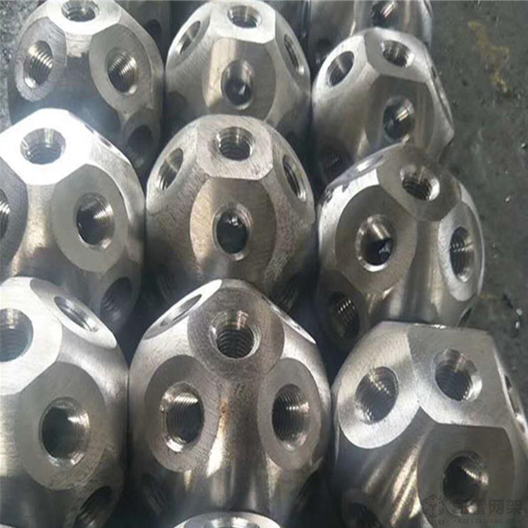 闵行螺栓球网架加工安装方法